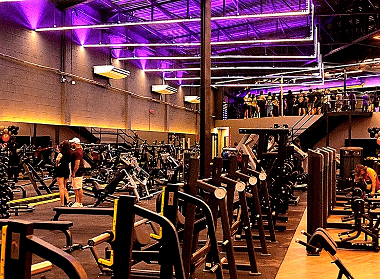 Interior da academia D.Finefit