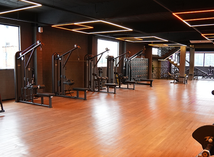 Interior da academia D.Finefit